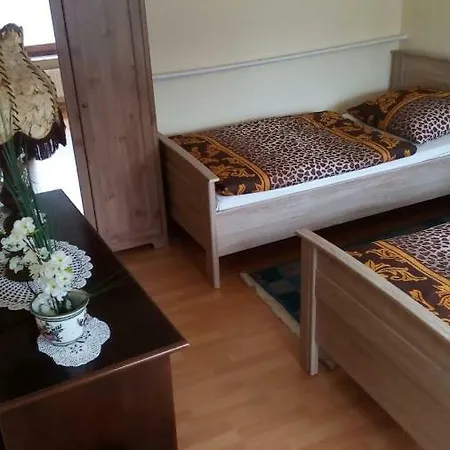 Guest-house *